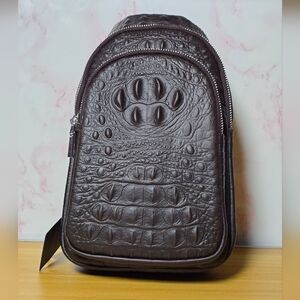 ​SCHLATUM Luxury Genuine Cowhide Leather Sling Bag - Crocodile Embossed - NWT